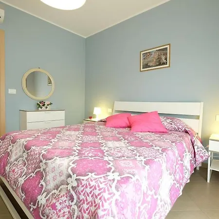 Acqua Marina 1 Apartment Pineto