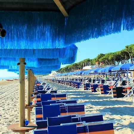 Apartment Acqua Marina 1 *